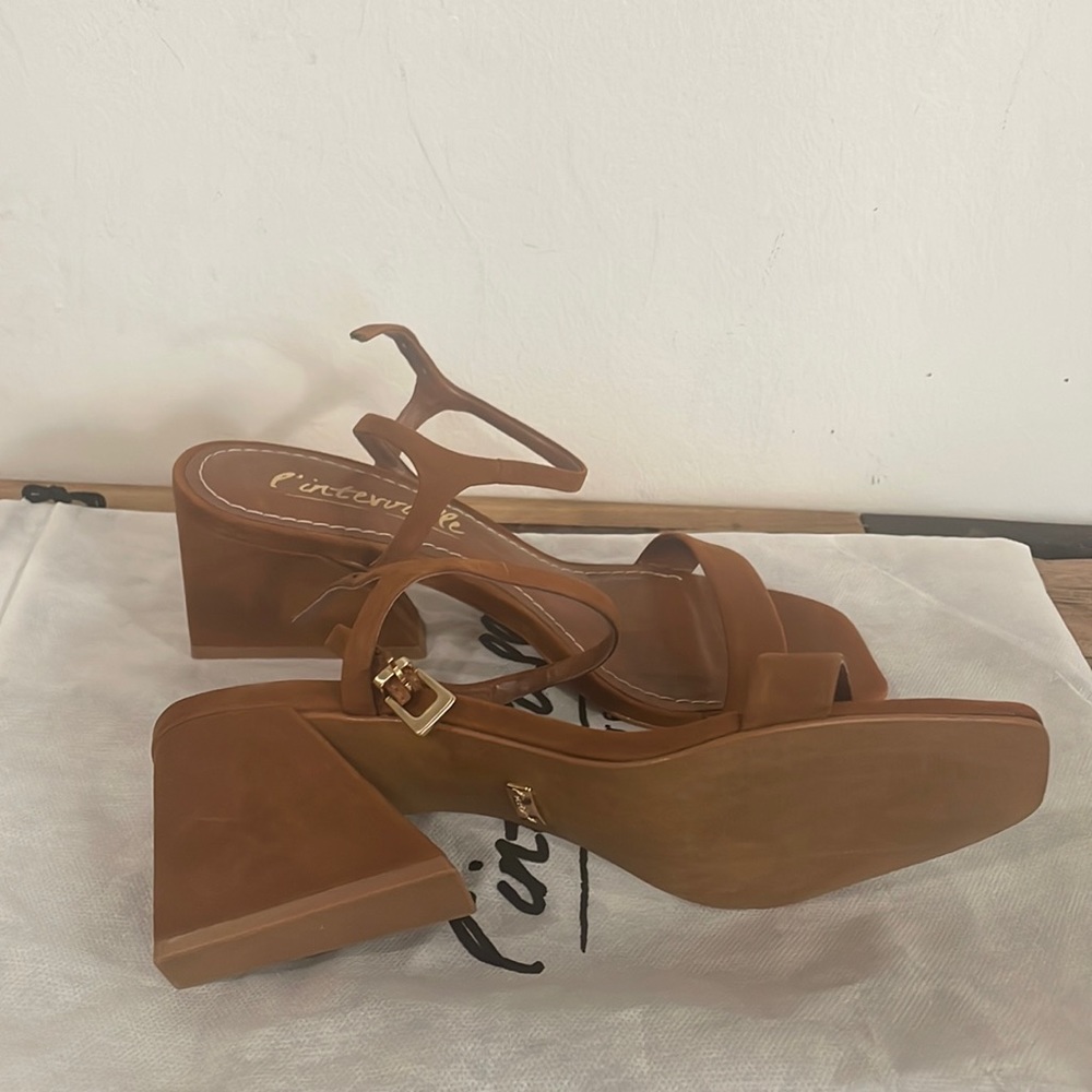 L’intervalle sandals 37